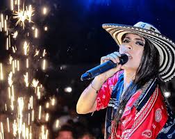 “Karen Lizarazo enfrenta y responde a ataque machista durante concierto en Neiva”