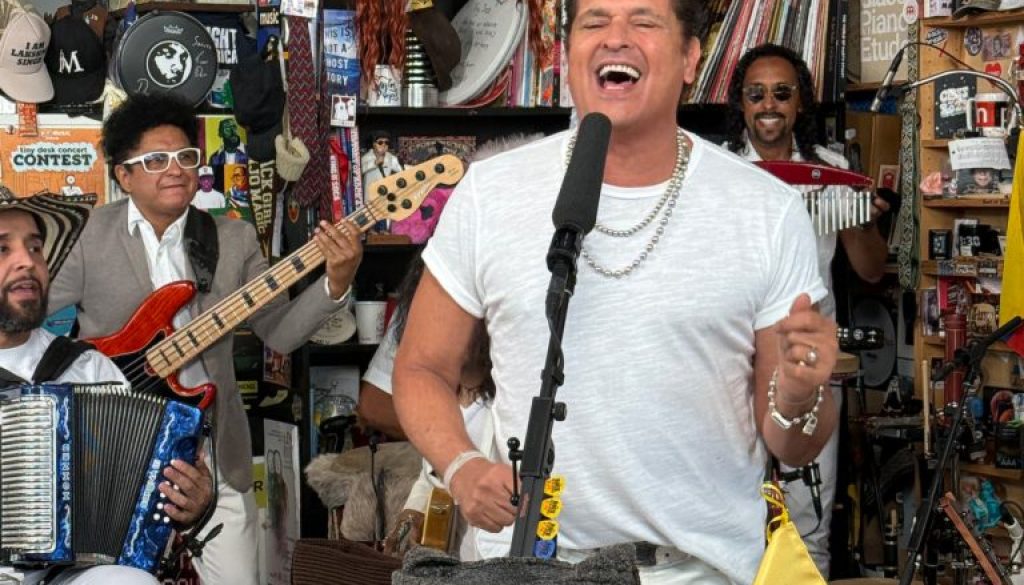 Carlos Vives Vallenato FM