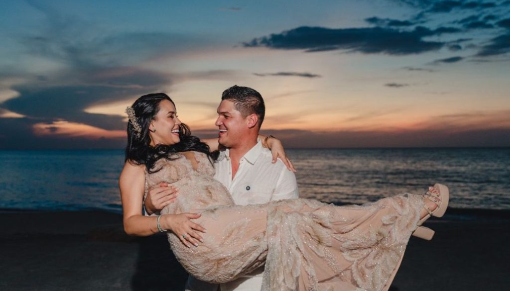 Elder y su esposa Vallenato FM